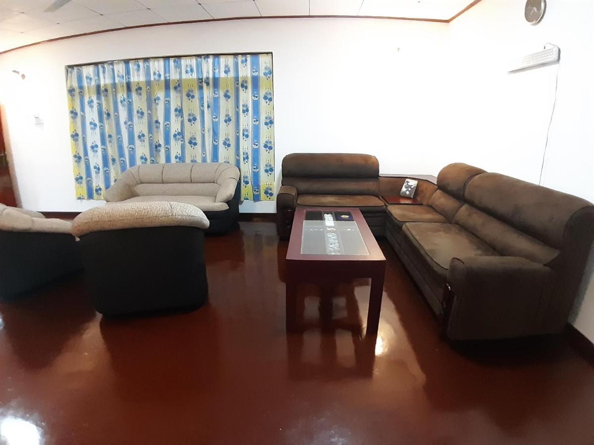 Mutu Villa ディックウェラ エクステリア 写真